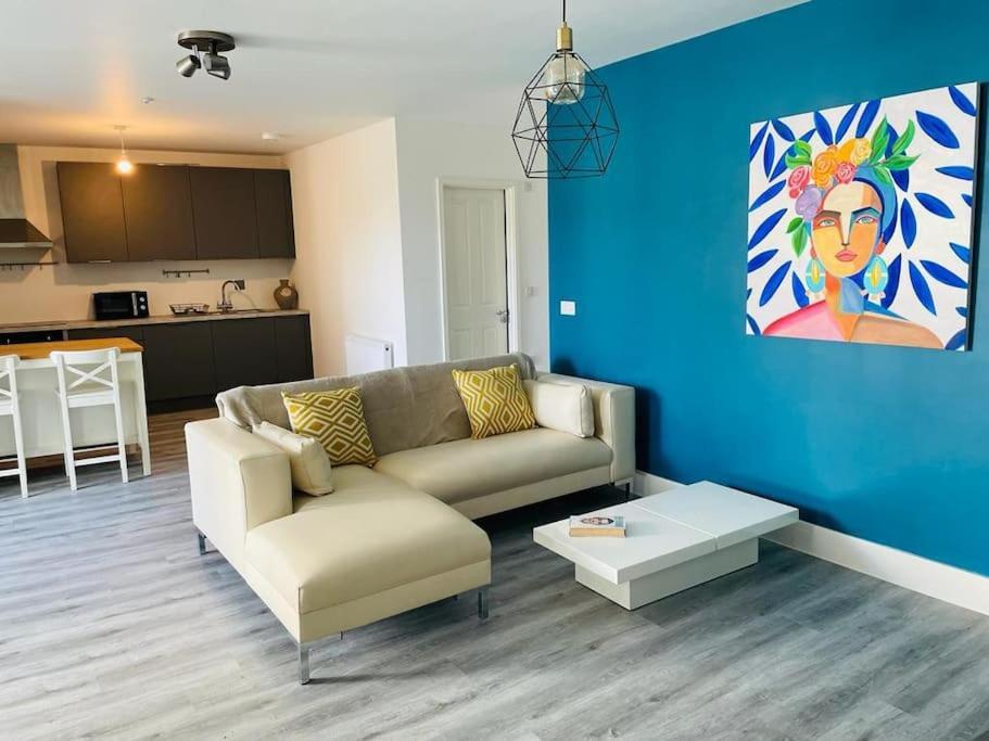 Stunning Huge Openplan 2Bed Flat Woking Exterior foto